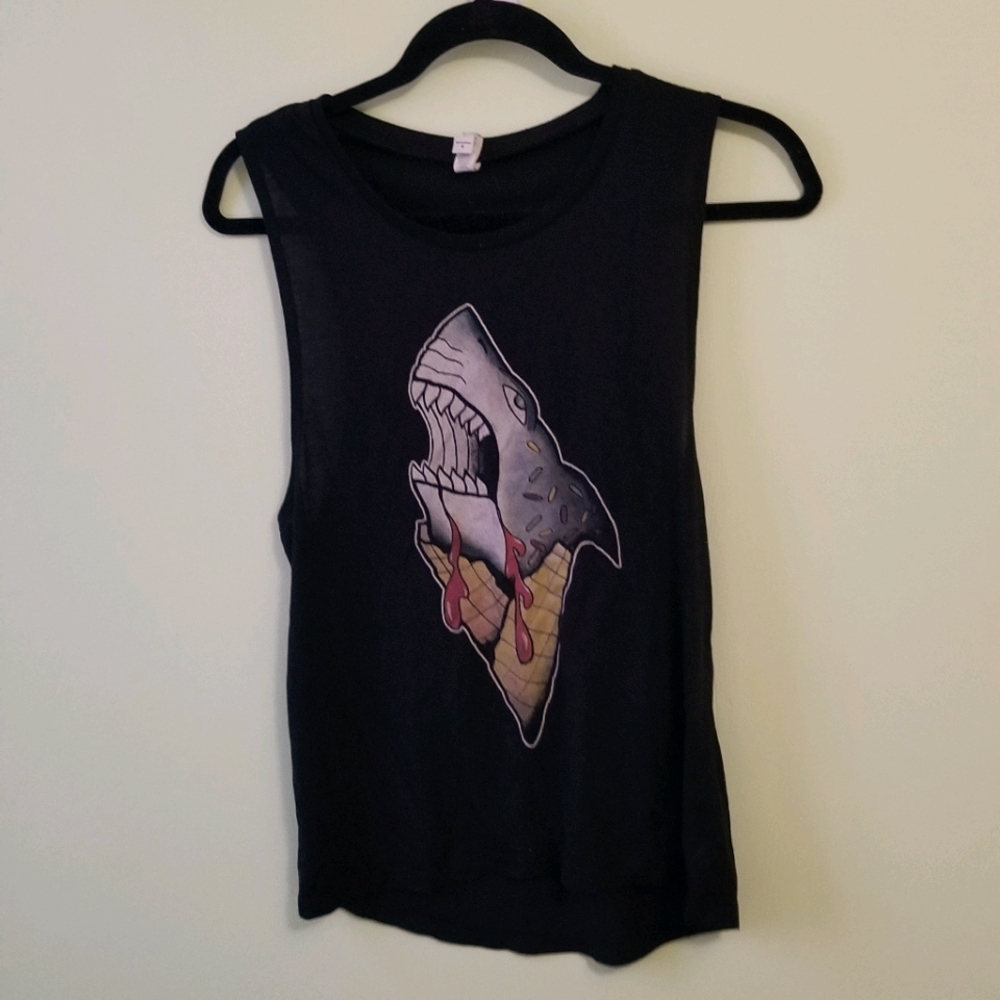 Shark cone Tank